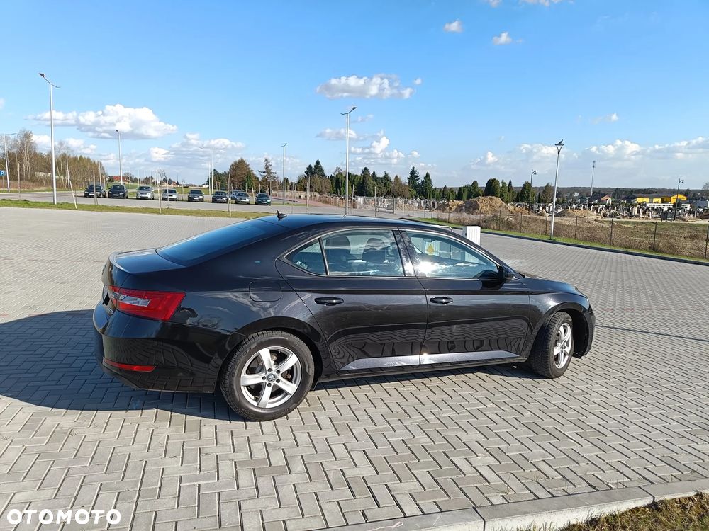 Skoda Superb 1.6 TDI Active - 8