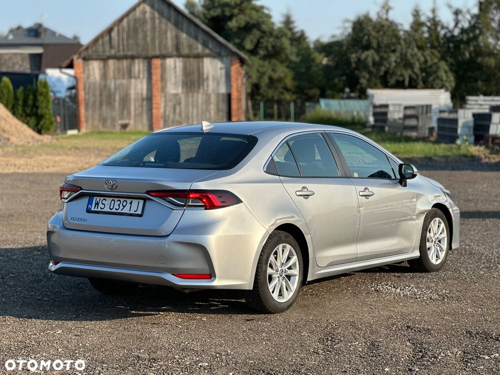 Toyota Corolla - 10