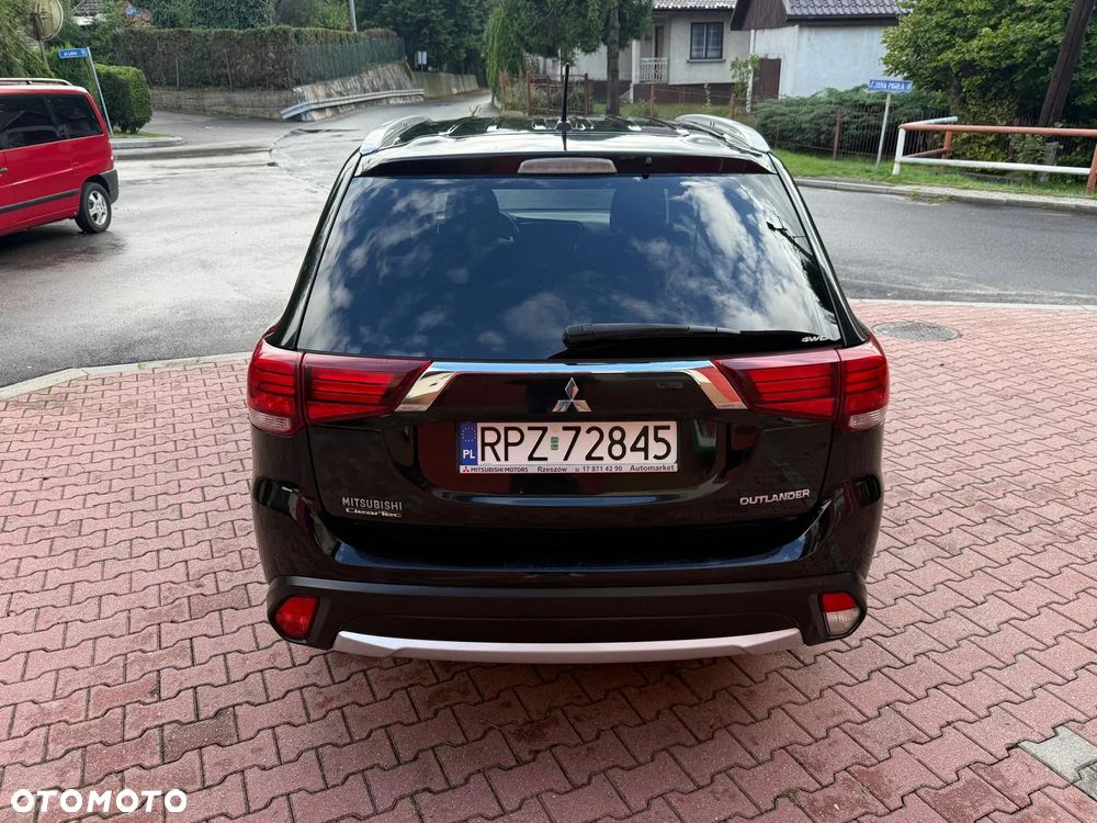 Mitsubishi Outlander 2.0 Intense + 4WD CVT - 6