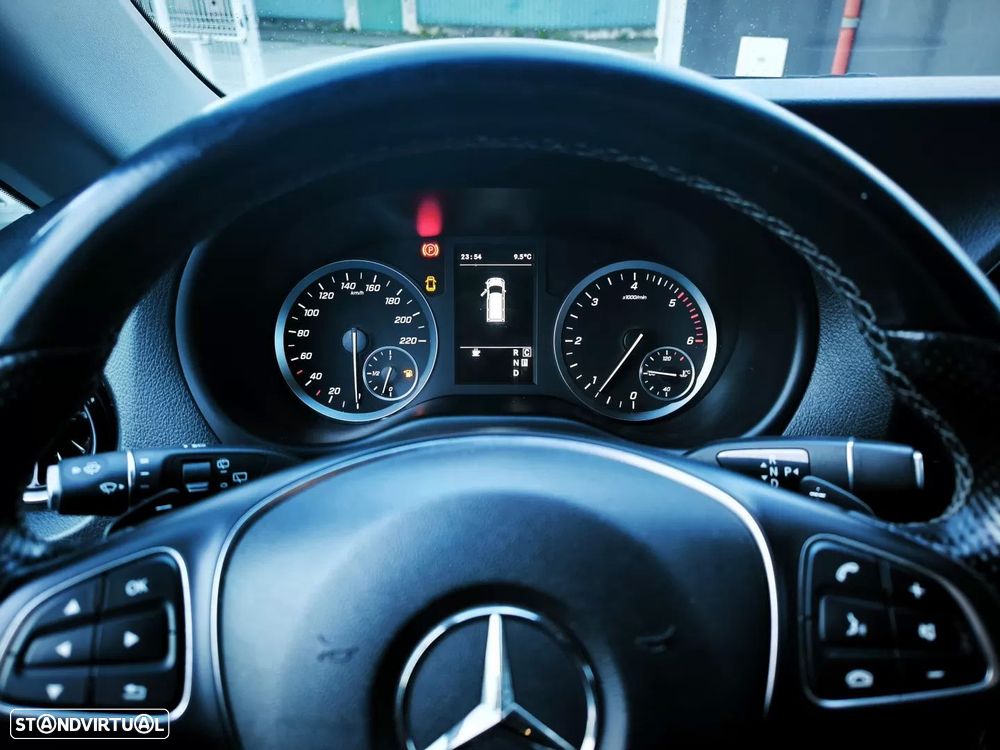 Mercedes-Benz Vito Tourer Extra-Longa Aut. SELECT - 22