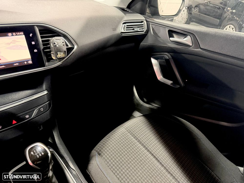 Peugeot 308 SW 1.5 BlueHDi Style - 27