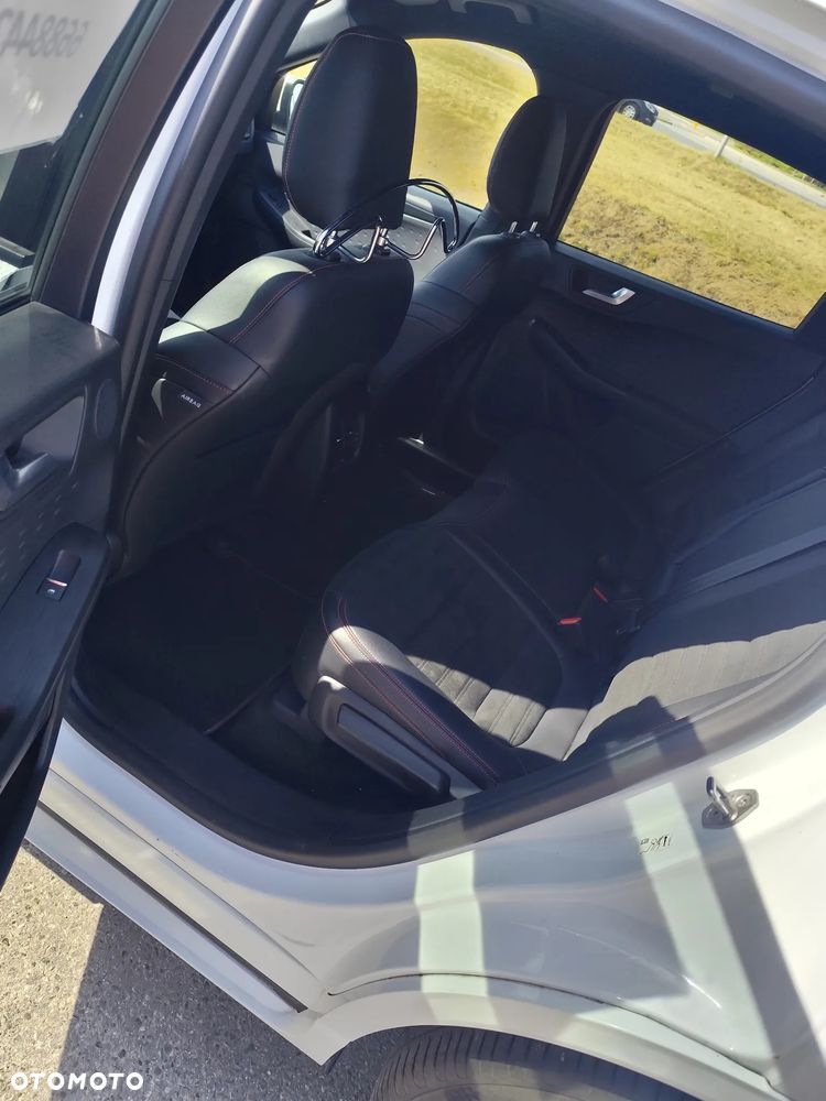 Ford Kuga 2.5 Duratec FHEV 4x4 ST-LINE X - 9