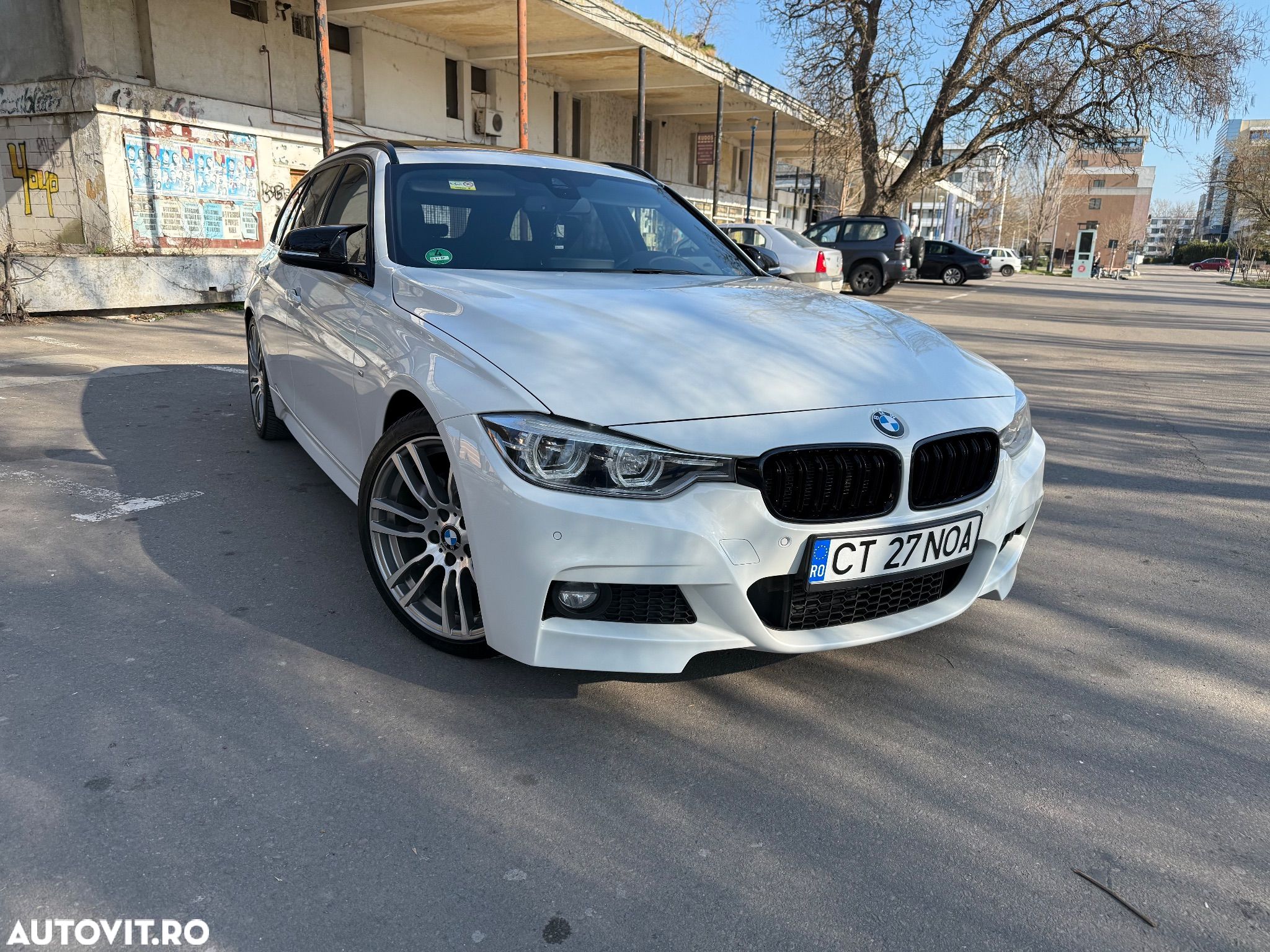 BMW Seria 3 320d Touring Aut. Edition M Sport Shadow - 1