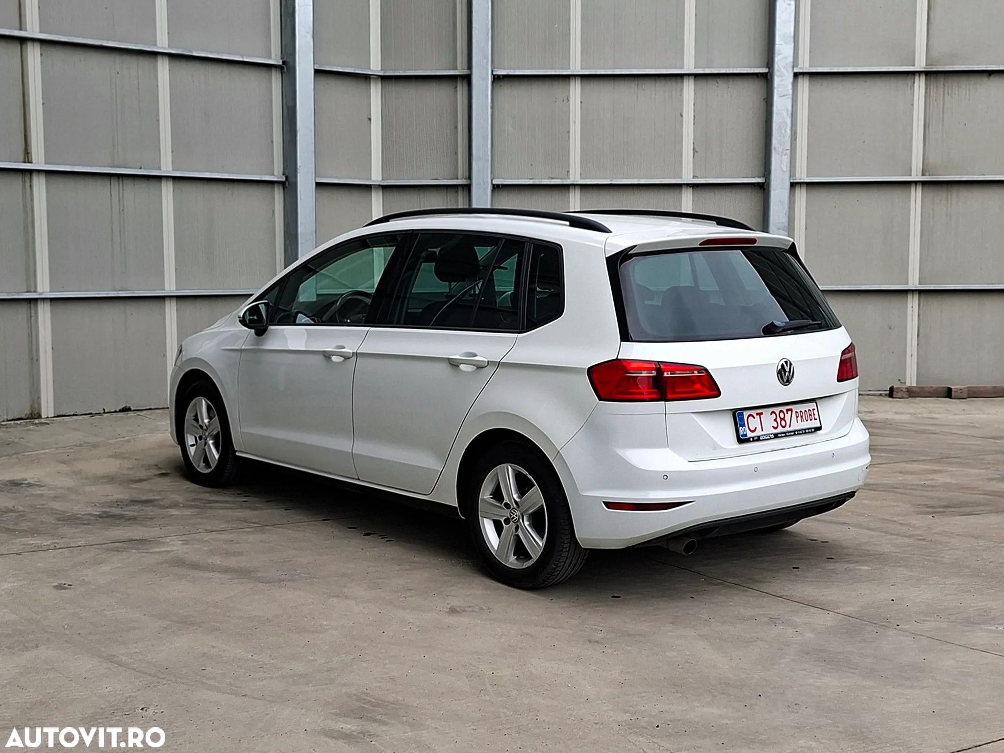 Volkswagen Golf Sportsvan 1.6 TDI BlueMotion Comfortline - 5