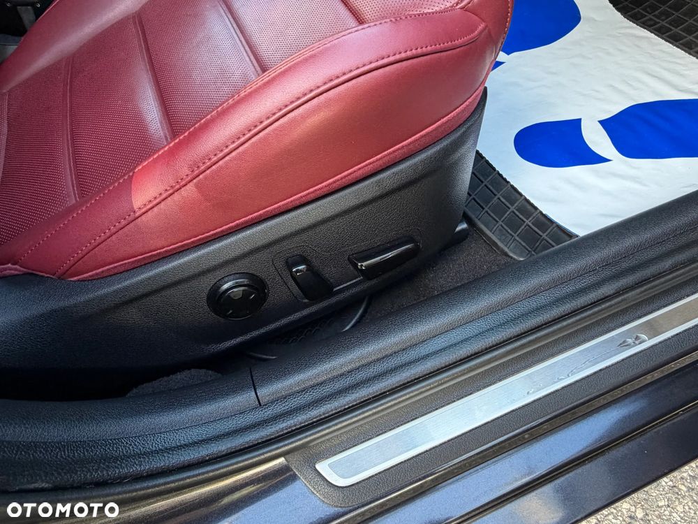 Kia Stinger 3.3 T-GDI V6 GT AWD - 14