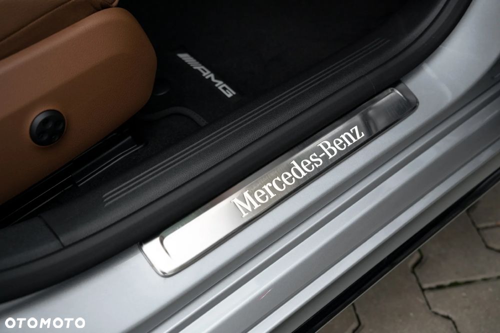 Mercedes-Benz Klasa E 220 d mHEV 4-Matic AMG 9G-Tronic - 32