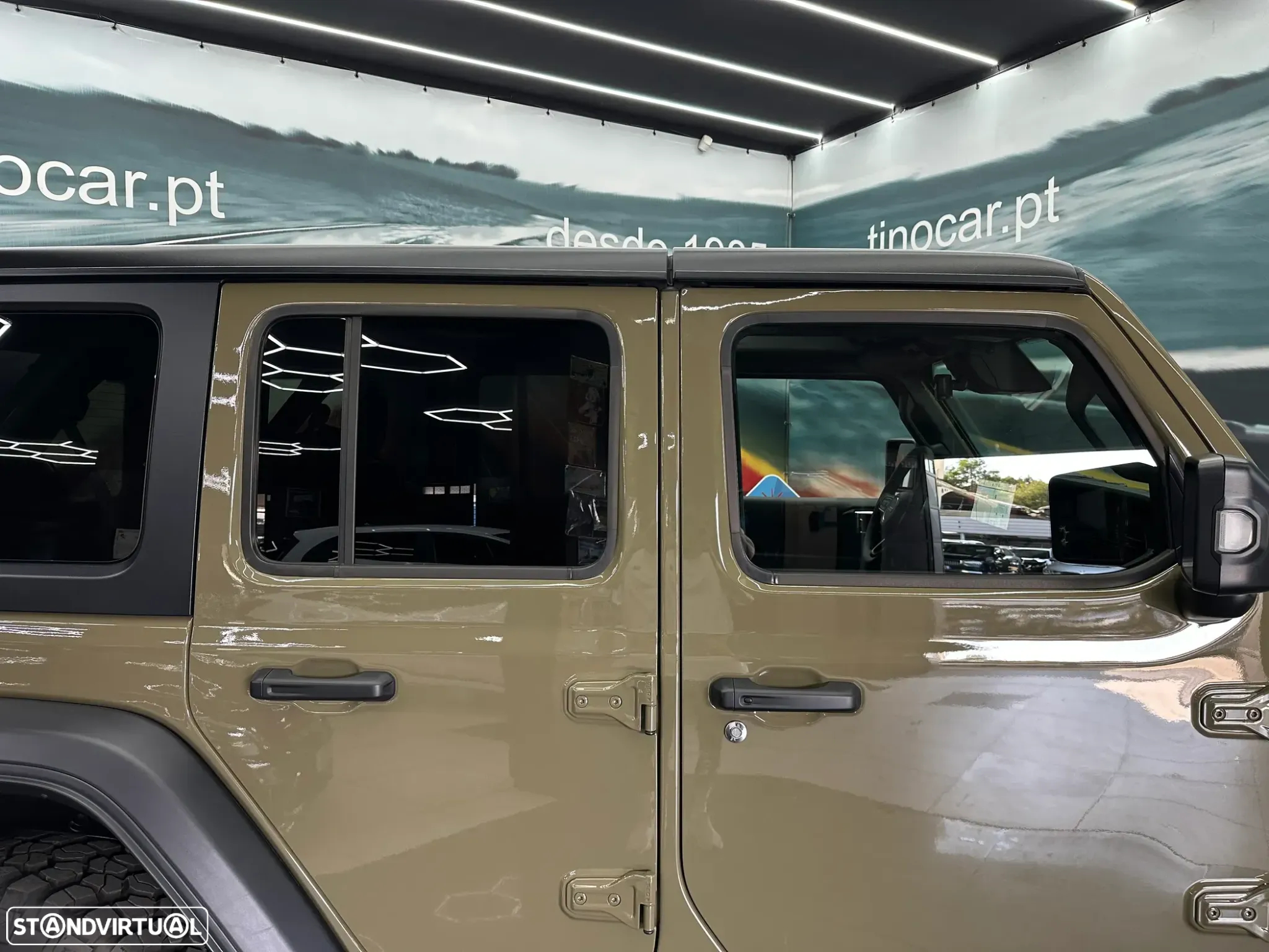 Jeep Wrangler - 12
