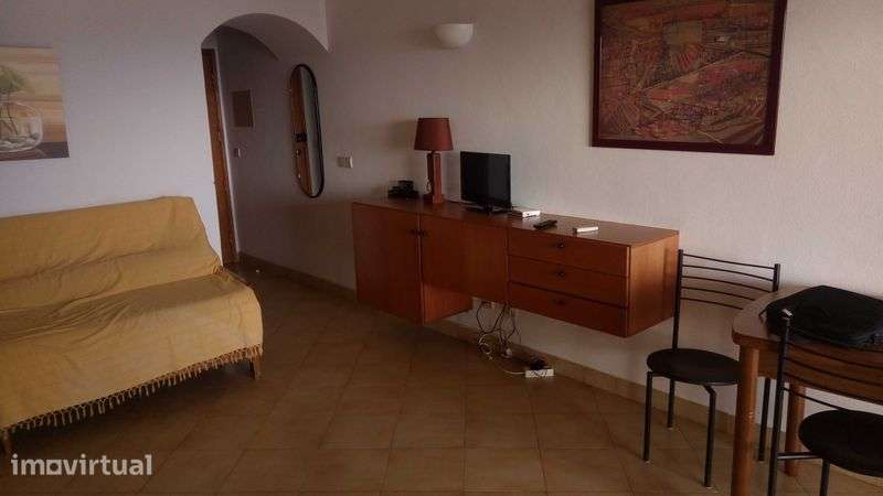 Apt com TERRAÇO, vista MAR e completamente EQUIPADO - Grande imagem: 5/10