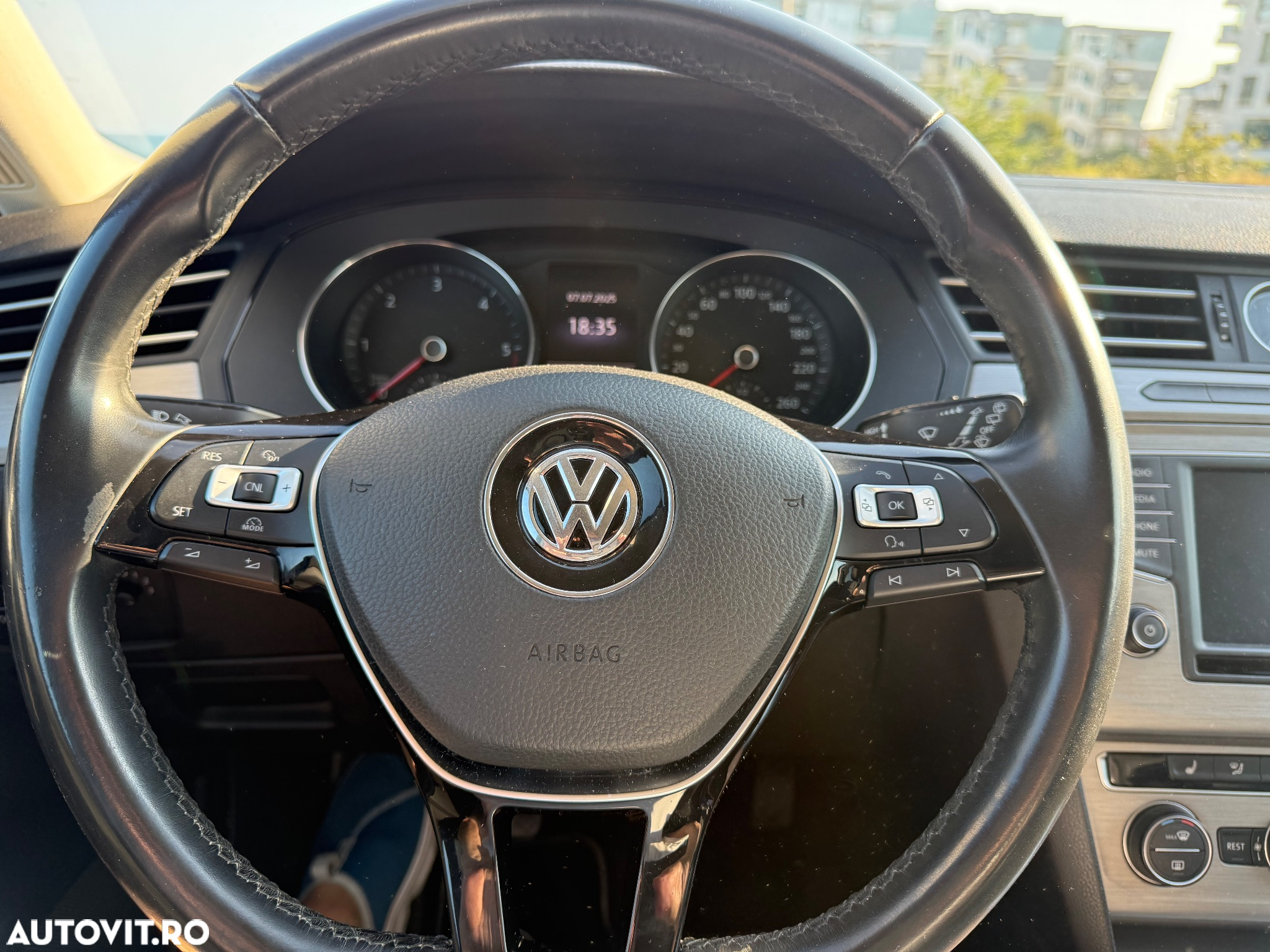 Volkswagen Passat Variant 2.0 TDI (BlueMotion Technology) Highline - 10
