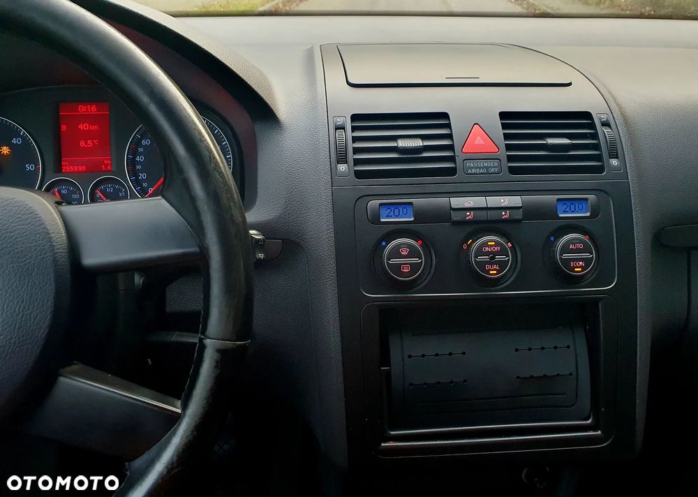 Volkswagen Touran 2.0 TDI Goal - 20