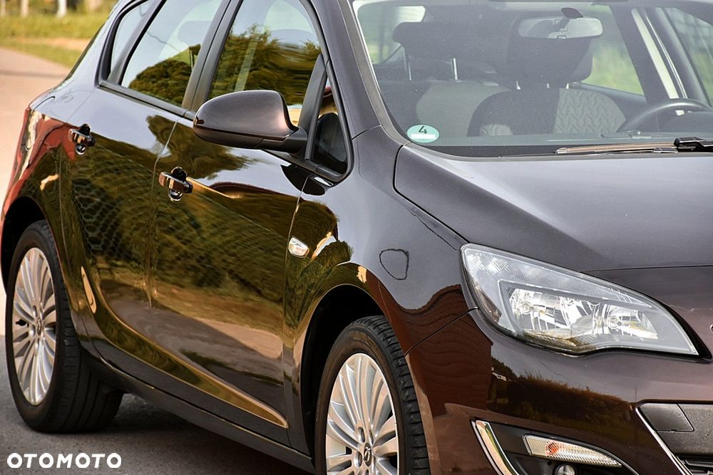 Opel Astra 1.6 Color Edition - 9