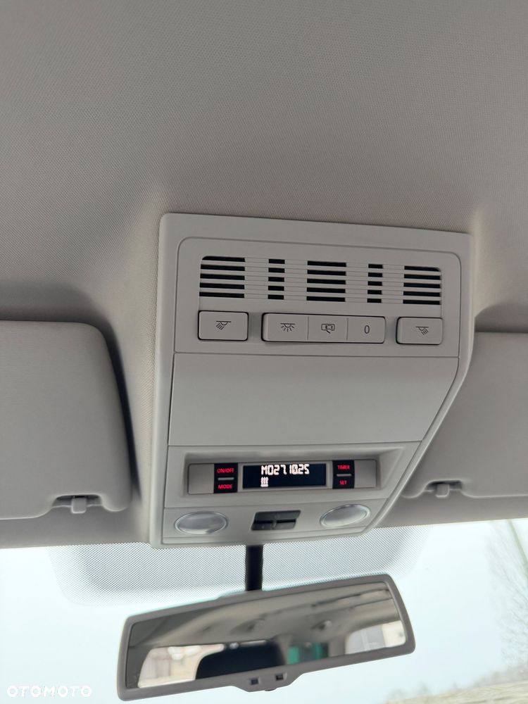 Volkswagen Multivan - 19