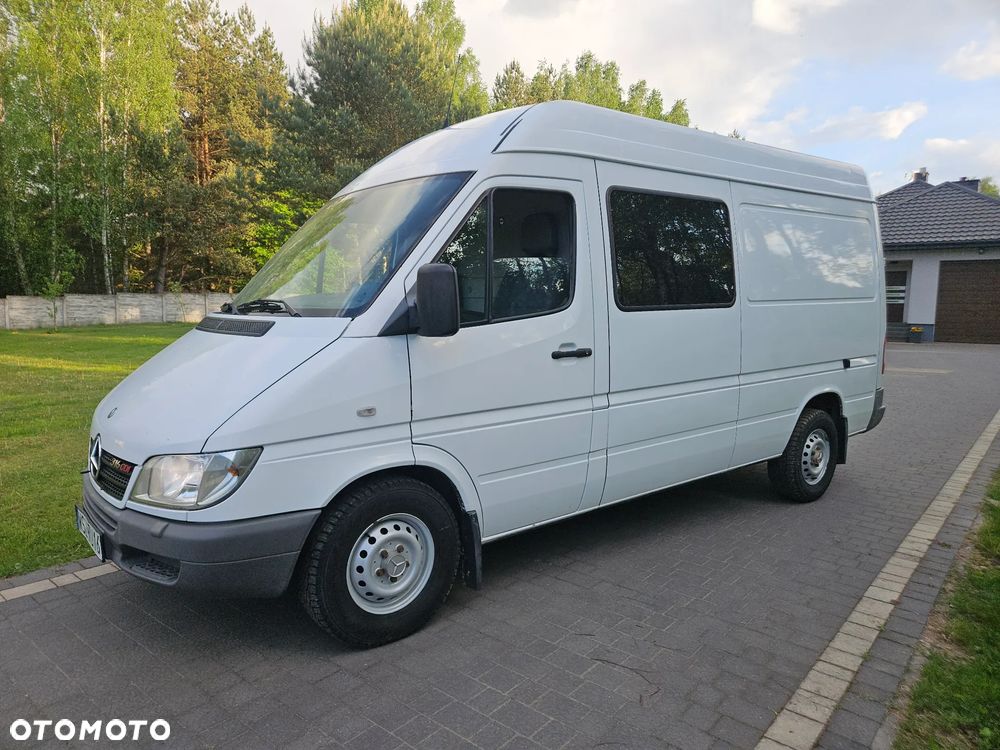 Mercedes-Benz 316 - 13