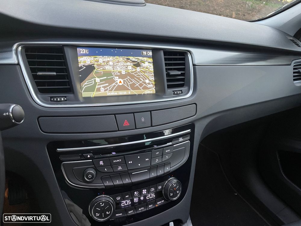 Peugeot 508 RXH 2.0 HDi Hybrid4 Limited Edition 2-Tronic - 33
