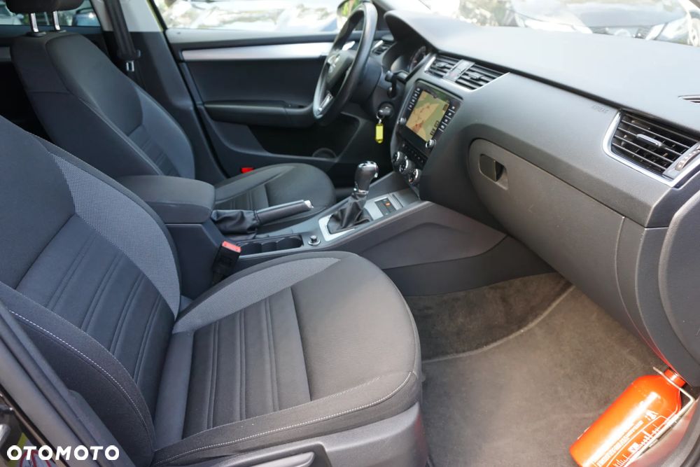 Skoda Octavia 1.6 TDI Ambition DSG - 16