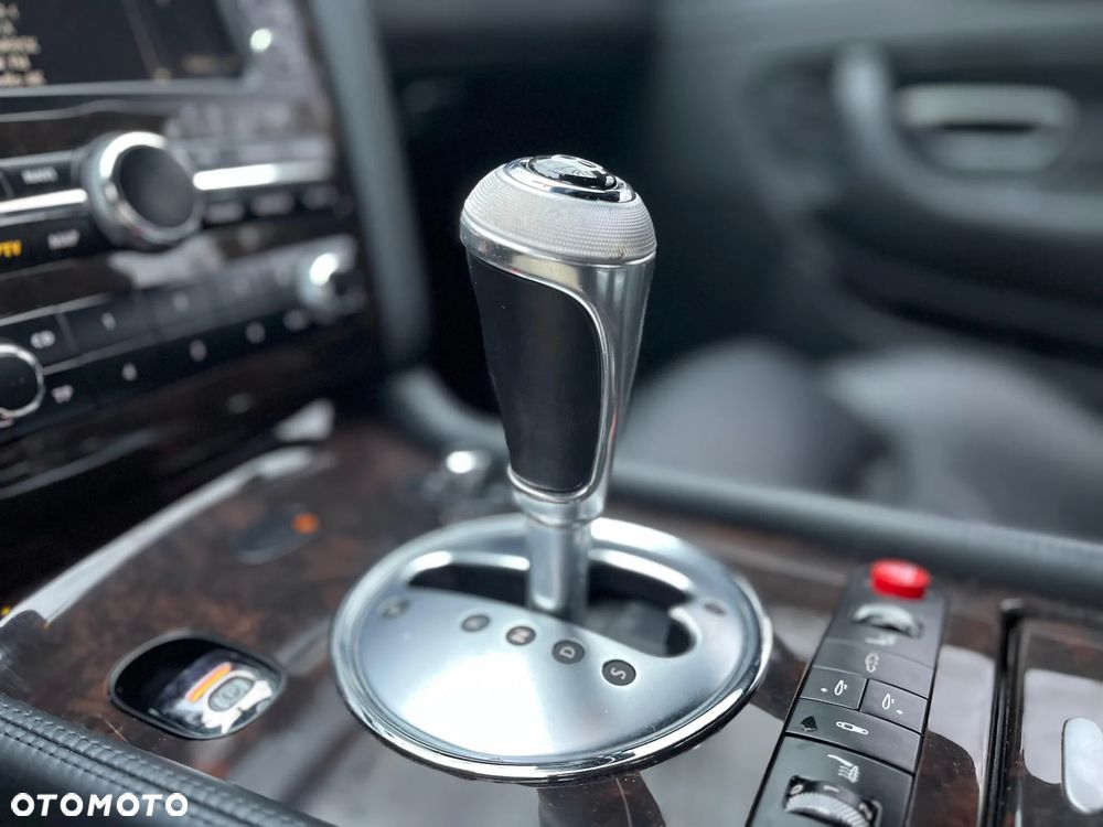 Bentley Continental GT Standard - 23