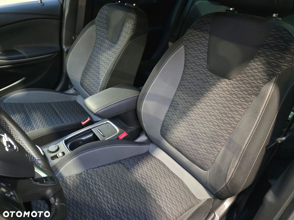 Opel Astra 1.2 T GS Line S&S - 12