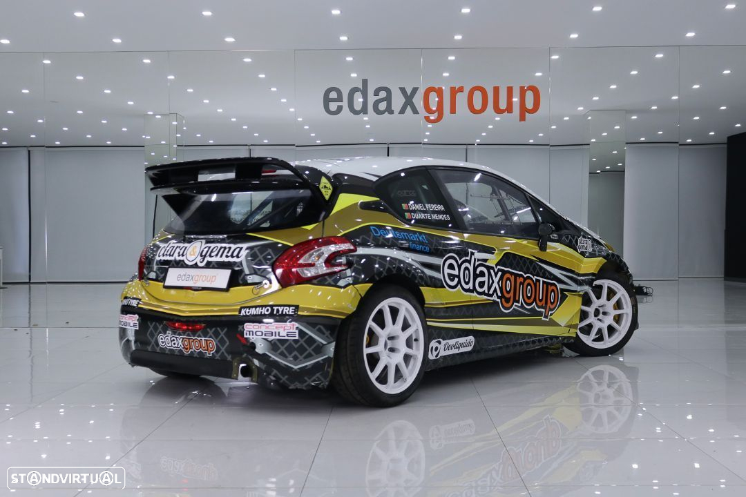 Peugeot 208 - 3