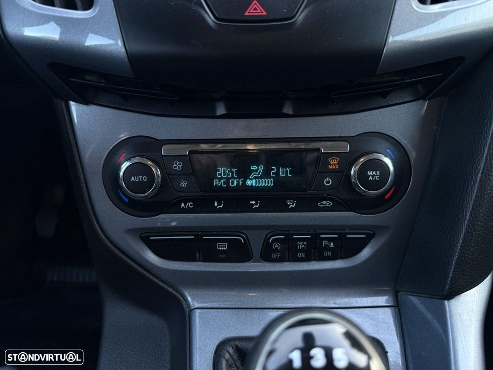 Ford Focus 1.0 EcoBoost S&S TREND - 13