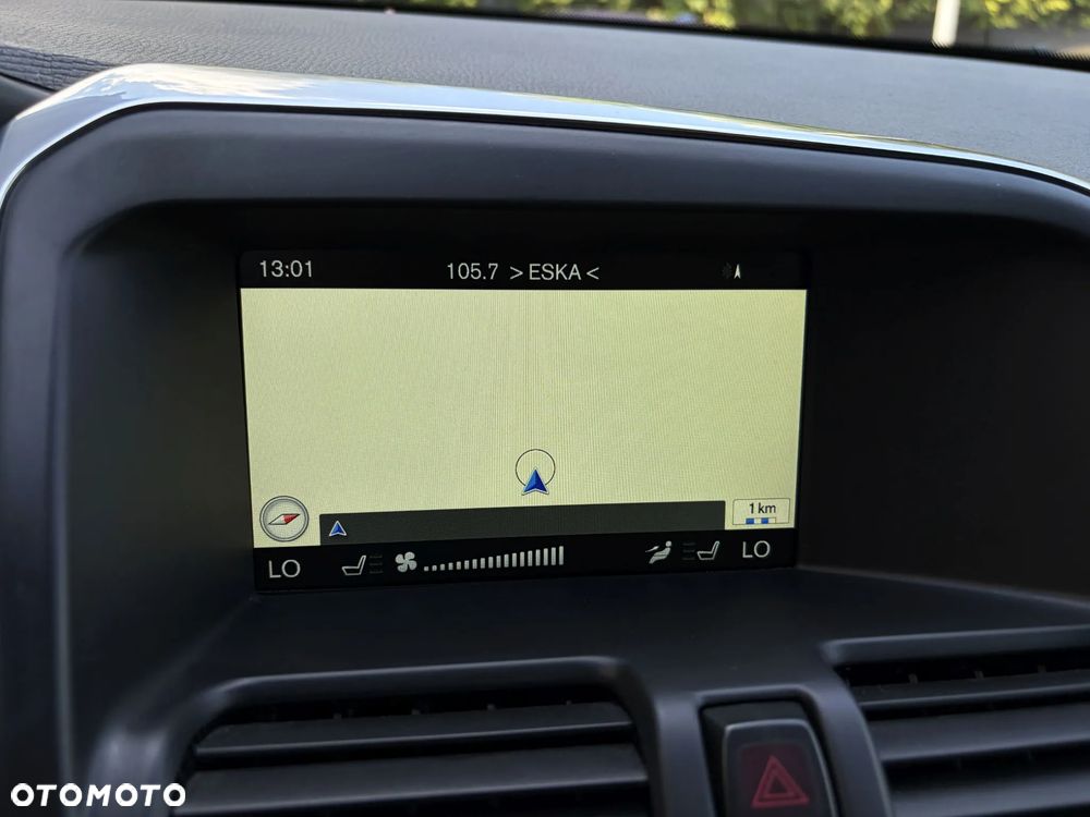 Volvo XC 60 D4 Geartronic RDesign - 28