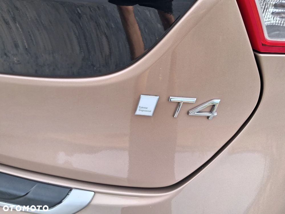 Volvo V40 T4 Momentum - 7