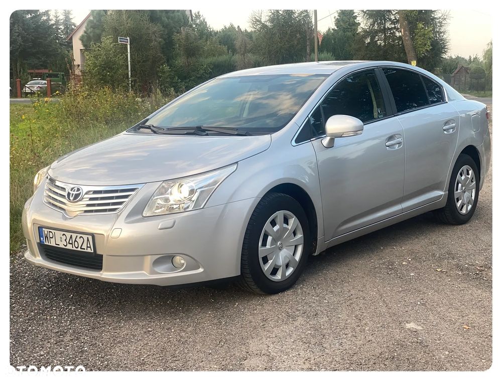 Toyota Avensis - 5