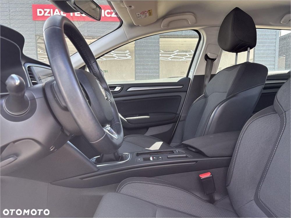 Renault Megane 1.5 Blue dCi Equilibre EDC - 10
