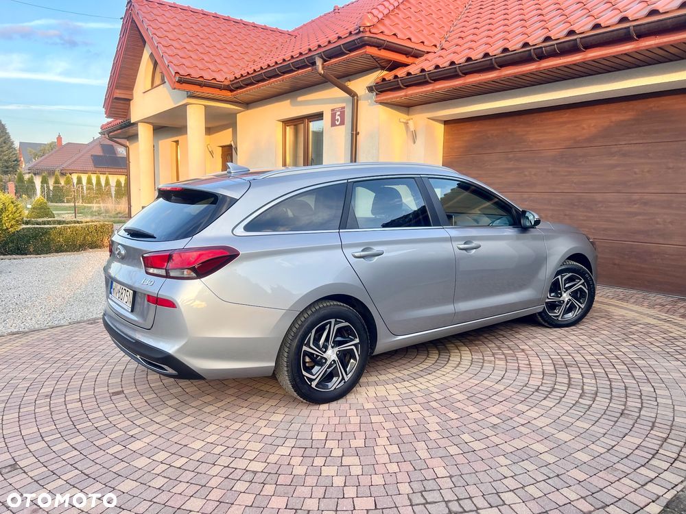 Hyundai i30 1.6 D Comfort - 27