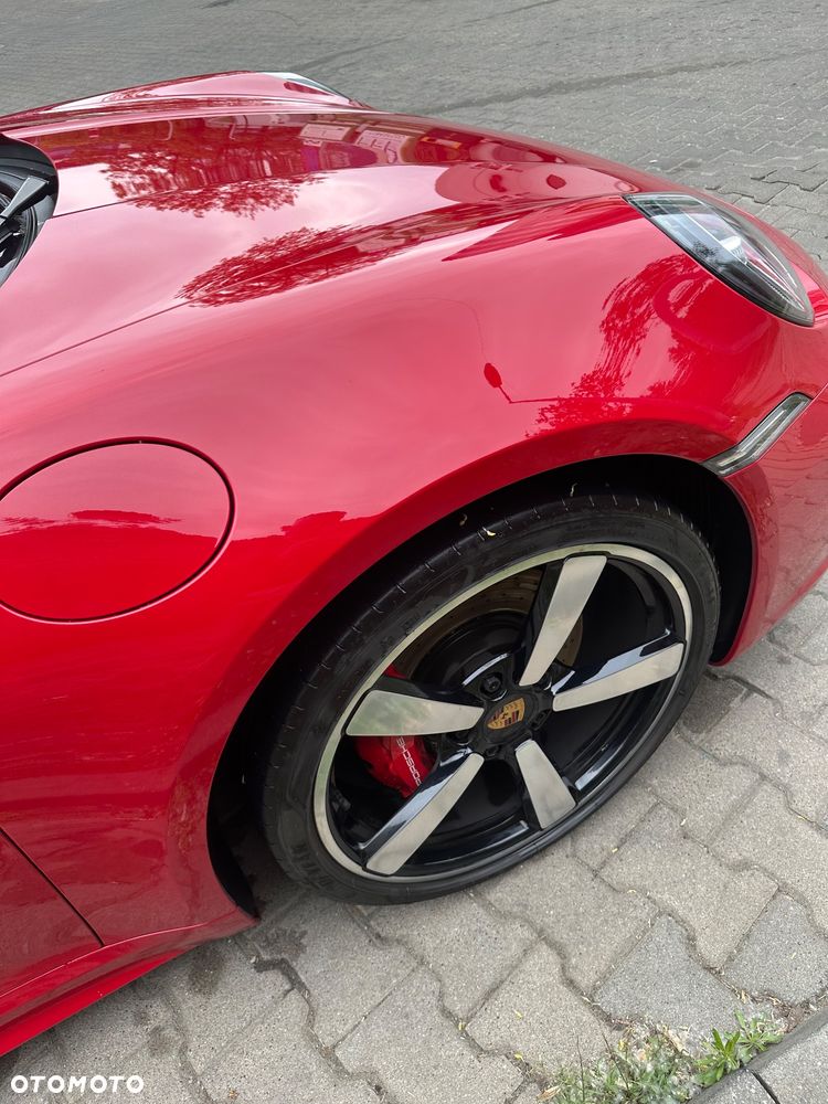 Porsche 911 Carrera 4S - 16