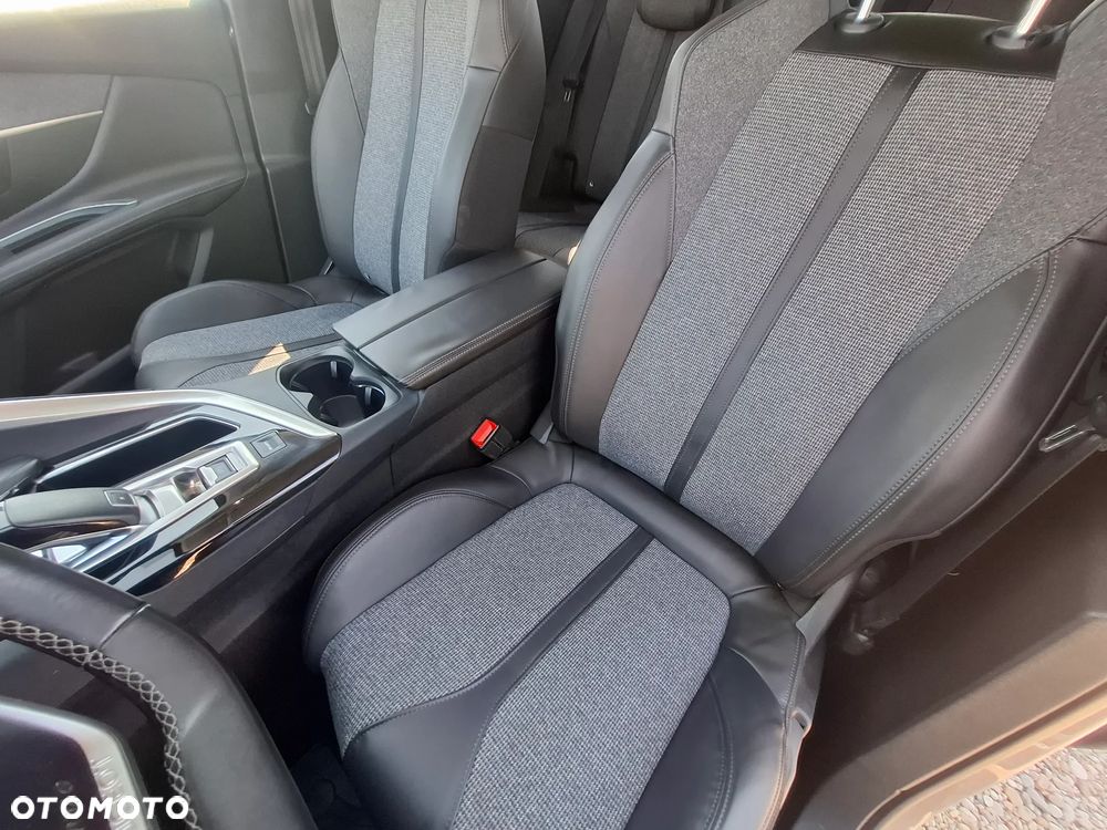 Peugeot 3008 PureTech 130 Stop & Start EAT6 Allure - 11
