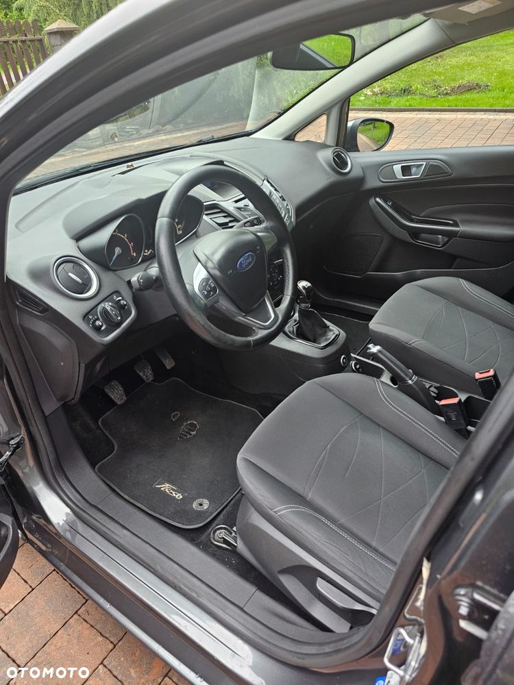 Ford Fiesta 1.4 Ghia - 17