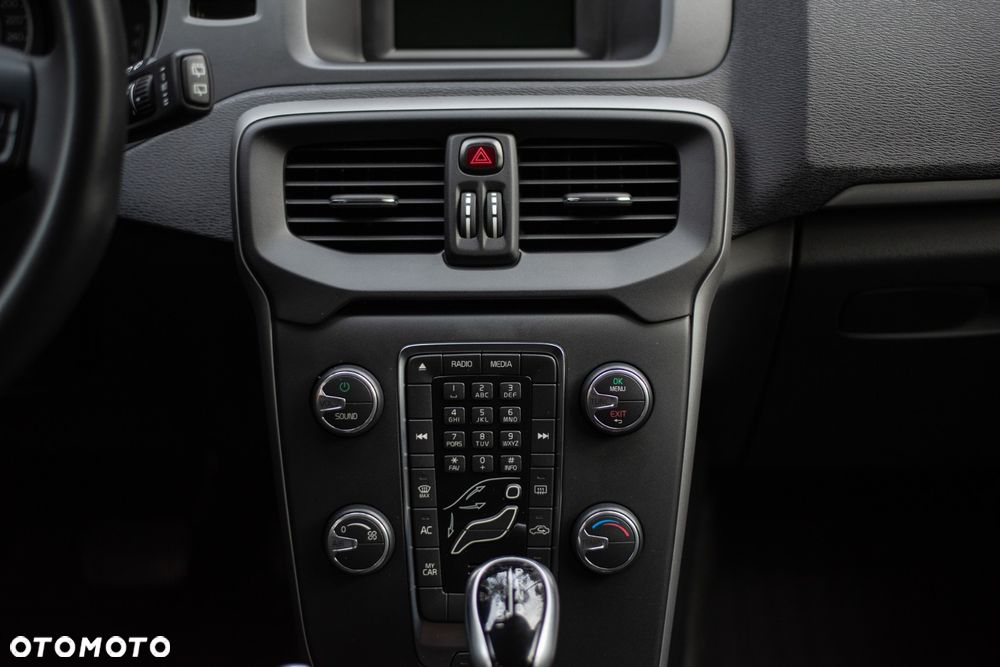 Volvo V40 T2 Geartronic - 14