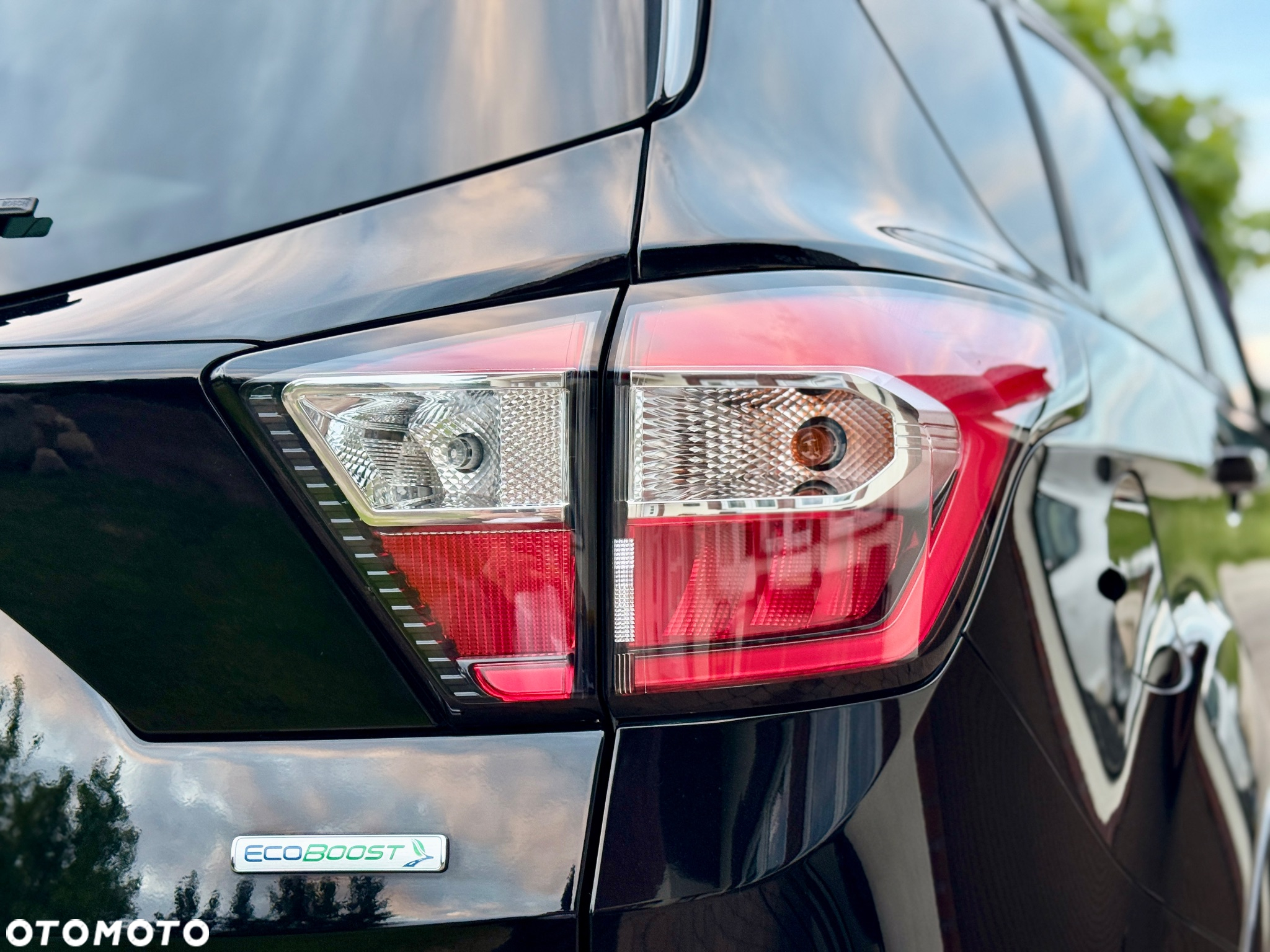 Ford Kuga 1.5 EcoBoost 2x4 ST-Line - 9