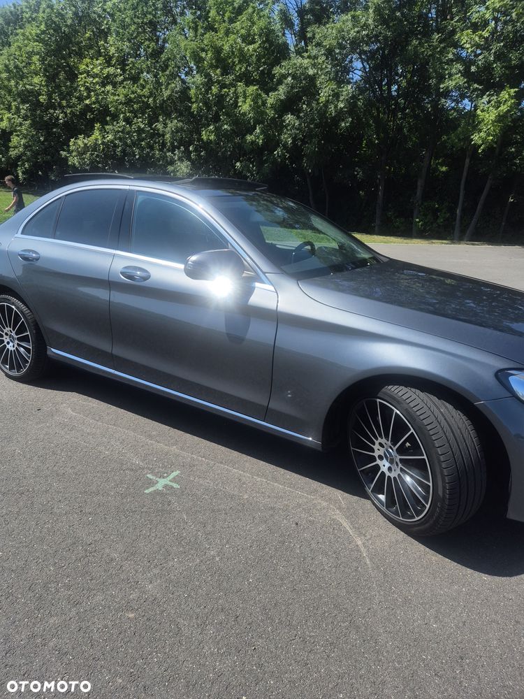 Mercedes-Benz Klasa C 300 7G-TRONIC - 11