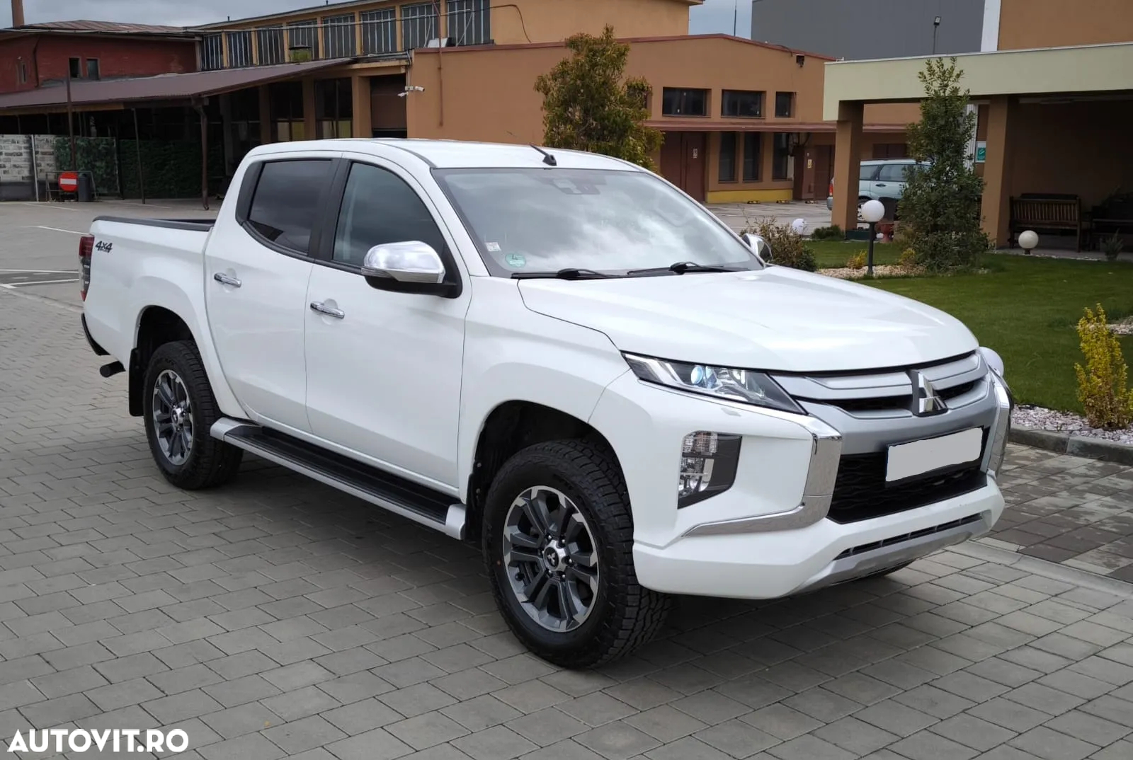 Mitsubishi L200 Pick Up 4x4 S&S Double Cab Spirit - 12