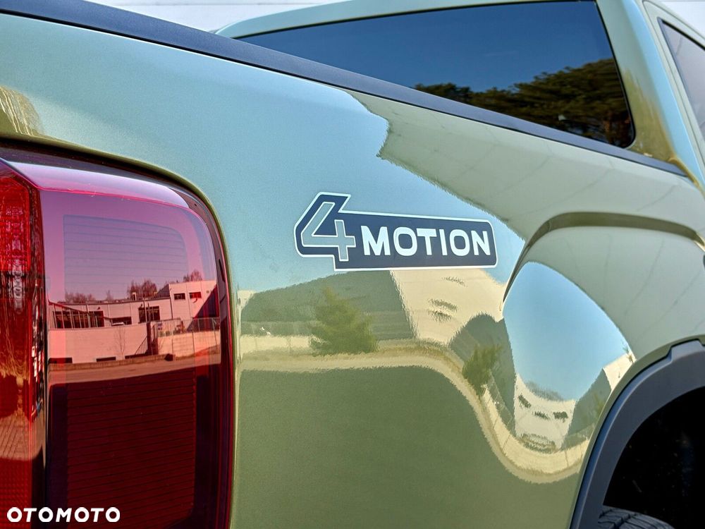 Volkswagen Amarok - 12