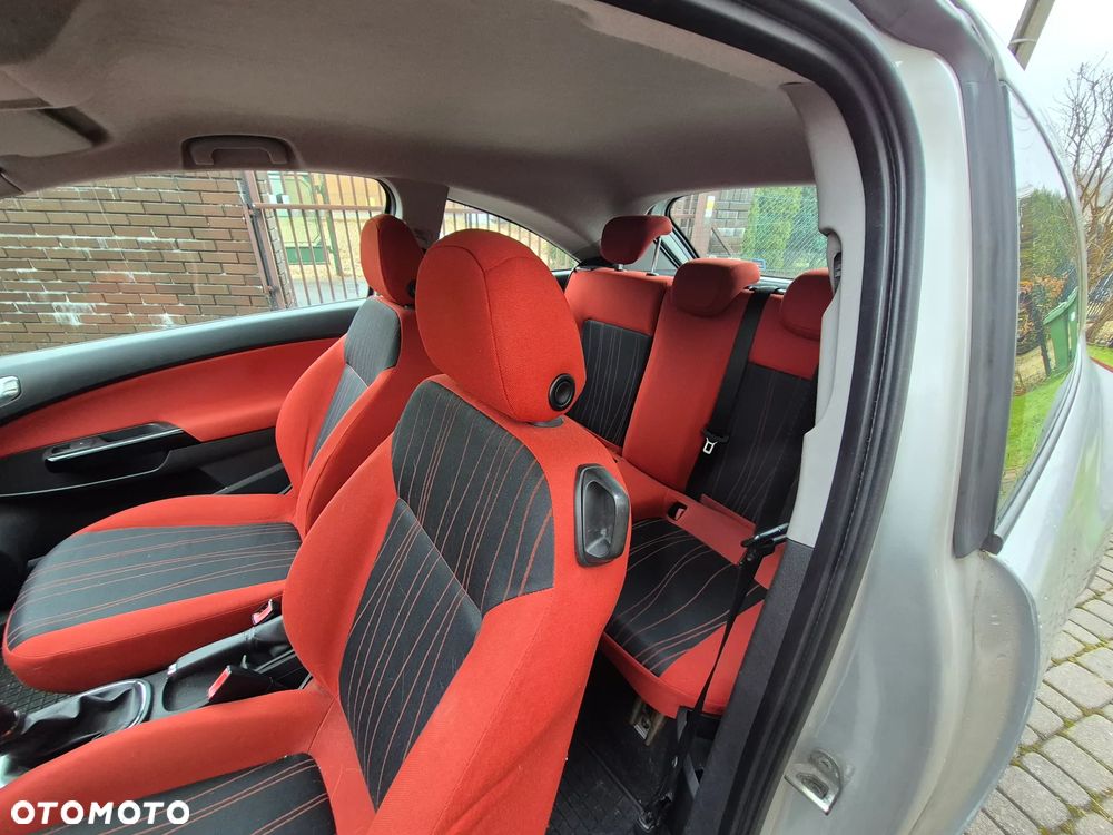 Opel Corsa 1.2 16V Enjoy - 8