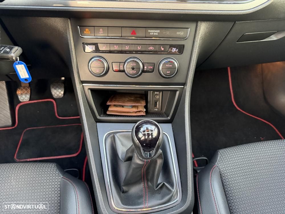 SEAT Leon 2.0 TDI DPF S&S FR - 21