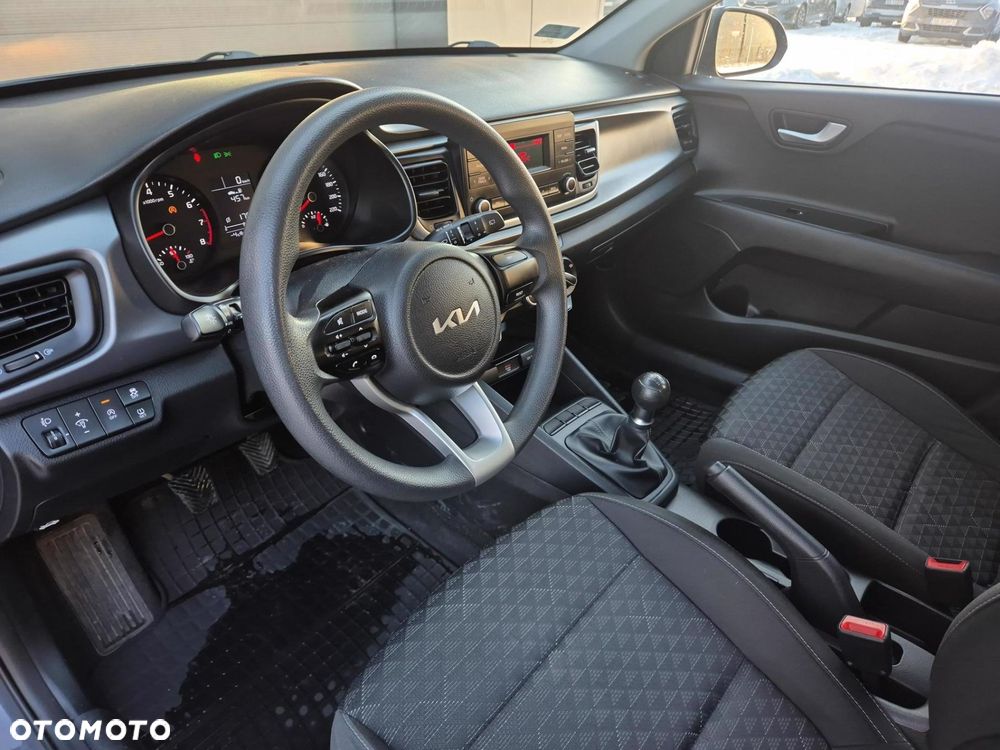 Kia Rio 1.2 M - 10