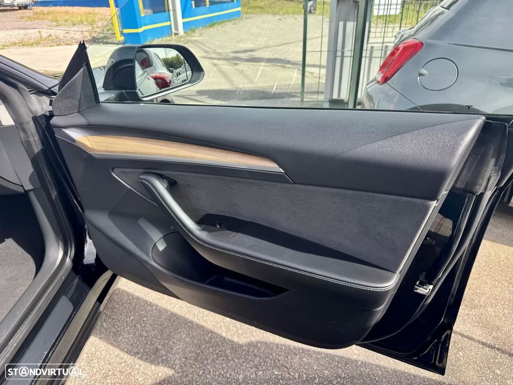 Tesla Model 3 Standard Range Plus RWD - 29