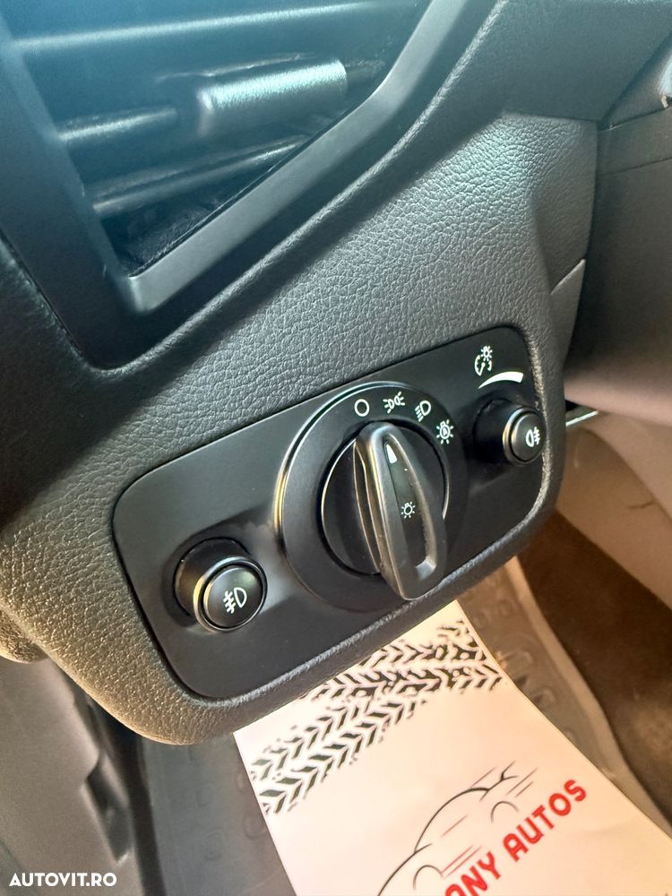 Ford Grand C-Max - 24