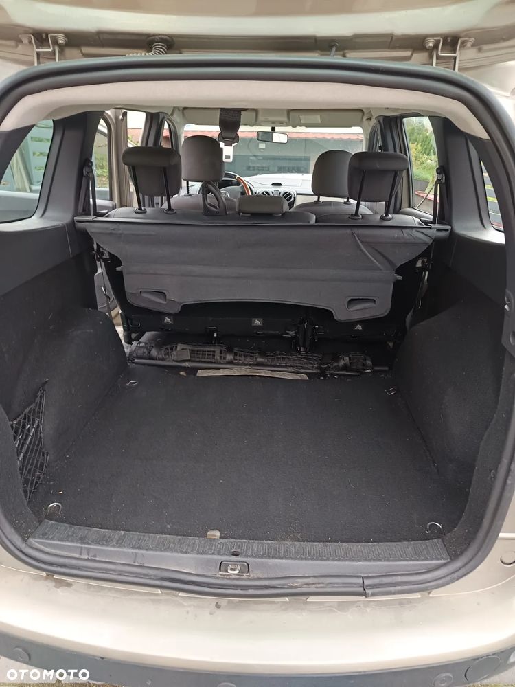 Dacia Lodgy 1.5 dCi Laureate - 14