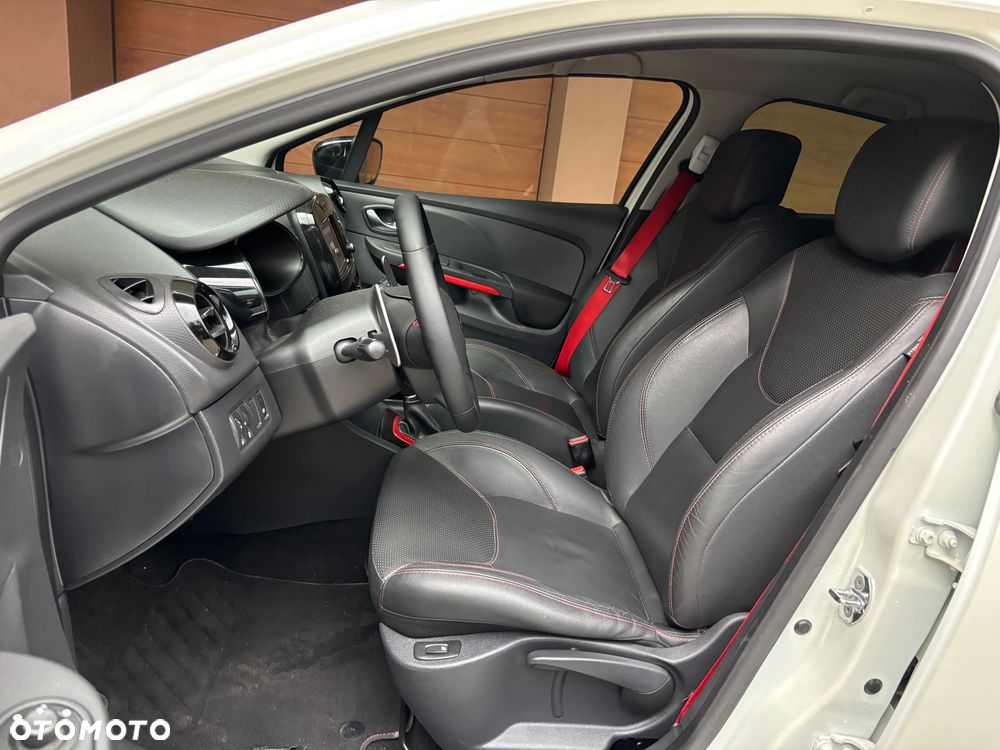 Renault Clio TCe 200 EDC Sport R.S - 7