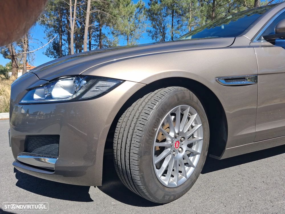 Jaguar XF E-Performance Prestige - 34