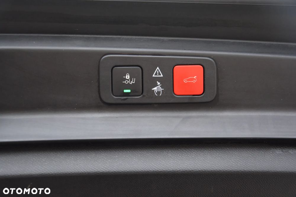 Peugeot 5008 1.6 PureTech GT Line S&S EAT8 - 38