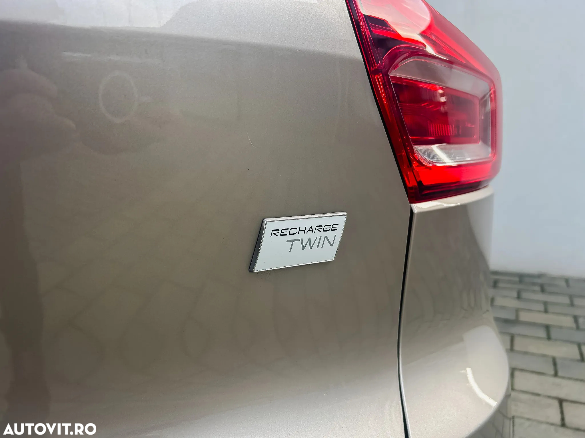 Volvo XC 40 Recharge Twin Motor AWD Plus - 8