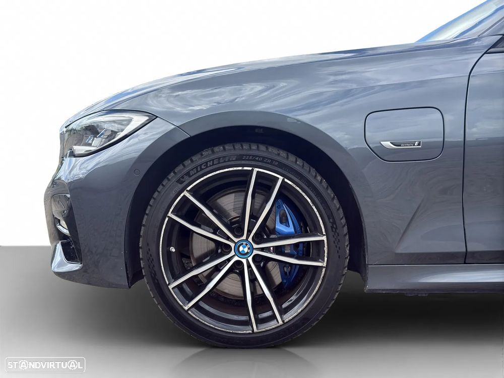 BMW 330 e Aut. M Sport - 18