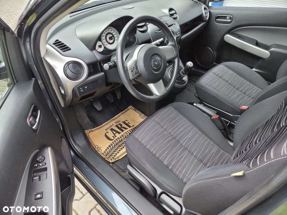 Mazda 2 1.3 Dynamic - 13