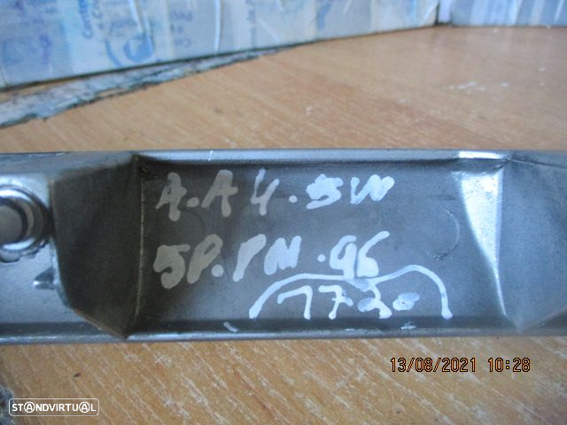 Grelha Friso 8D9827574 AUDI A4 SW 1996 5P MALA LUZ DE MATRICULA  AUDI A4 B5 AVANT 1996 1.9TDI 110CV 5P CINZA MALA - 3