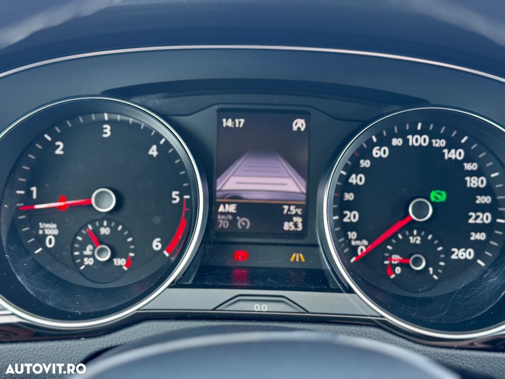 Volkswagen Passat 2.0 TDI SCR DSG Highline - 13
